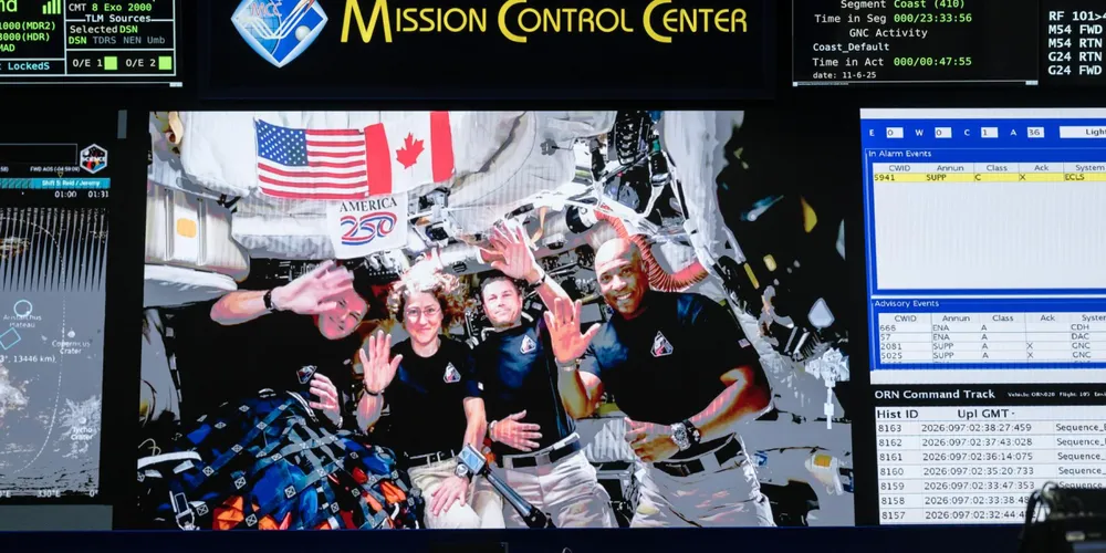 Reid Wiseman, Victor Glover, Christina Koch e Jeremy Hansen