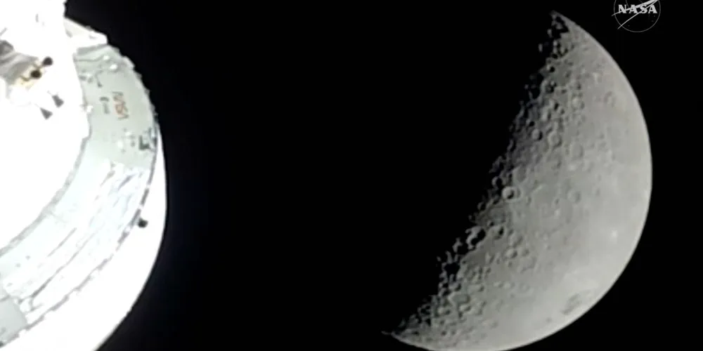 A tripulação da Artemis 2, que viaja em sua cápsula Orion desde o lançamento na Flórida na semana passada, começou seu sexto dia de voo espacial