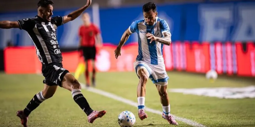 As duas equipes haviam se enfrentado recentemente na decisão do Campeonato Paranaense, que terminou com título do Operário