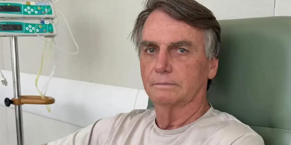 Ex-presidente Jair Bolsonaro é internado para cirurgia no ombro em hospital de Brasília