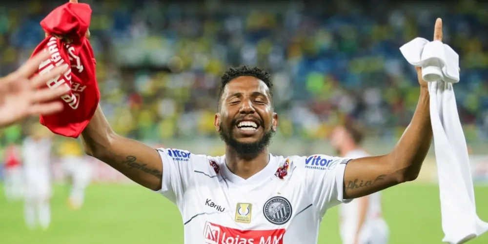 Rafael Peixoto, ex-jogador e atual coordenador técnico das categorias de base do Operário Ferroviário