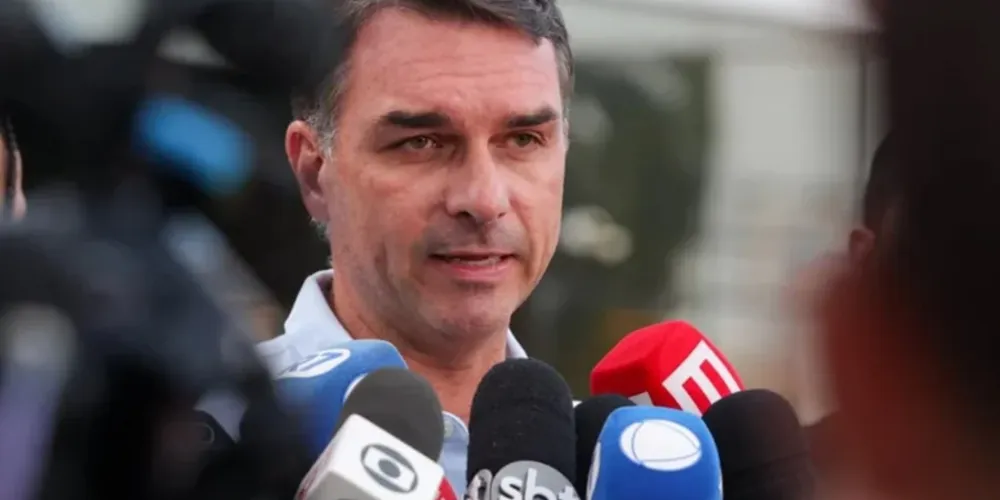 Em entrevista na saída da unidade médica, disse que o ex-presidente apresentou piora no quadro de saúde