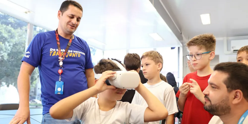 Carreta da Inovação, projeto que une tecnologia, ciência e empreendedorismo