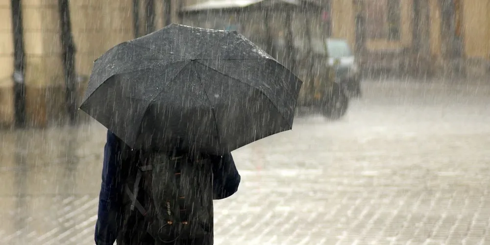 Há também possibilidade de trovoadas entre a tarde e a noite