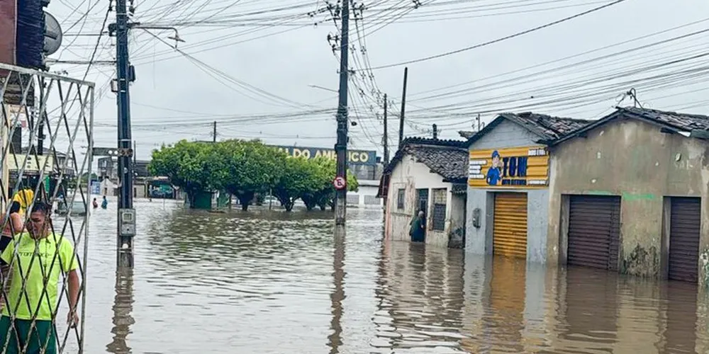 Dos afetados, 624 pessoas estão desalojadas e cerca de 703 pessoas estão desabrigadas