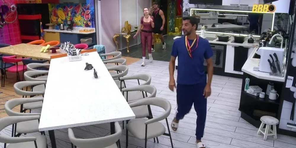 Alberto Cowboy e Ana Paula discutem após Prova do  Anjo