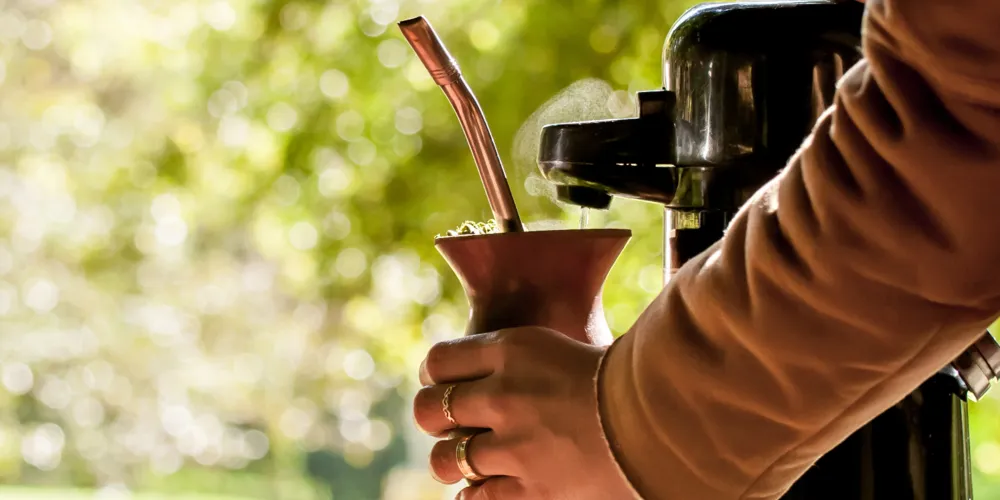 Além dos aspectos nutricionais, o chimarrão carrega um forte valor cultural e social