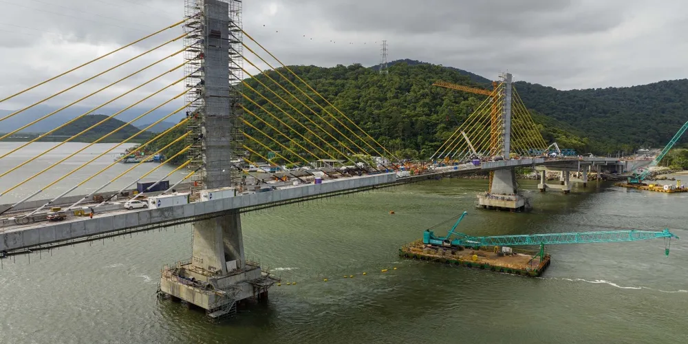 A evolução para a parte final foi possível graças ao término do trecho estaiado, considerada a parte mais complexa e que dá identidade à ponte