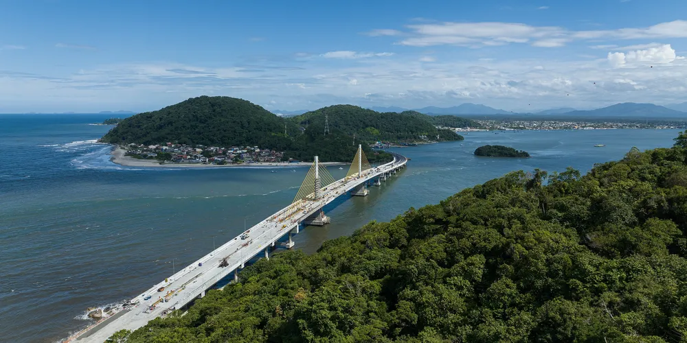Os acessos em Guaratuba e Matinhos estão na fase final de aplicação do concreto asfáltico