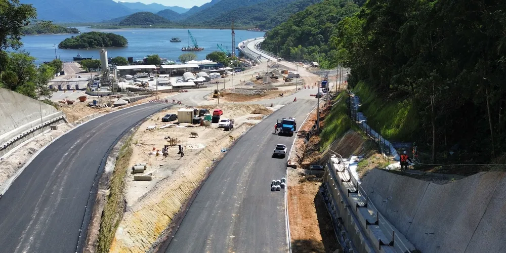 O avanço marca um novo estágio do cronograma, com diversas frentes de trabalho atuando simultaneamente