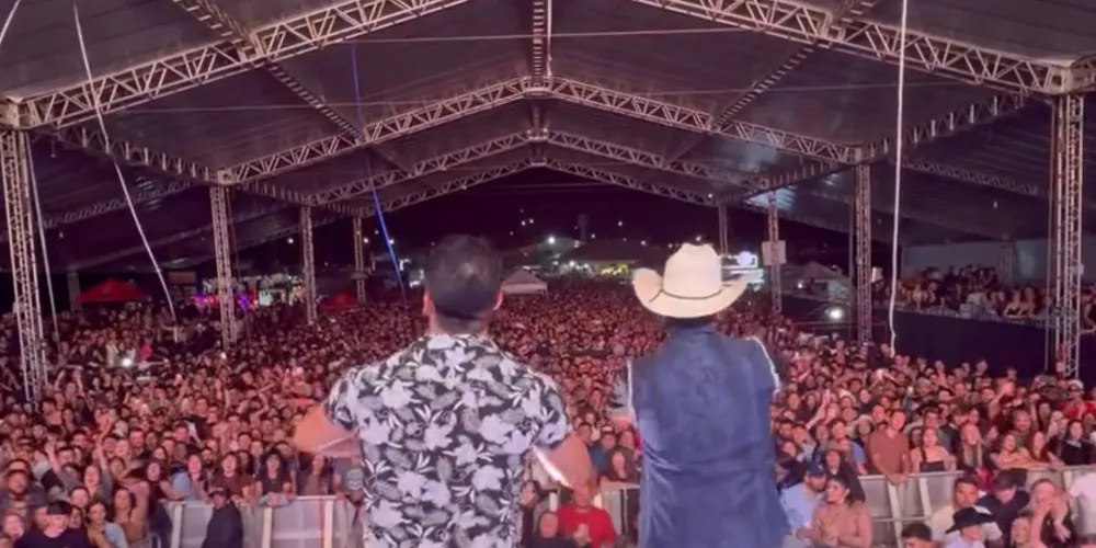 A dupla Pedro Paulo & Alex se apresentou em São João do Triunfo nesse sábado (25)