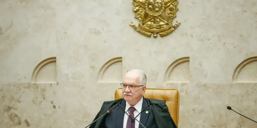 Ministro Edson Fachin em sessão plenária do STF