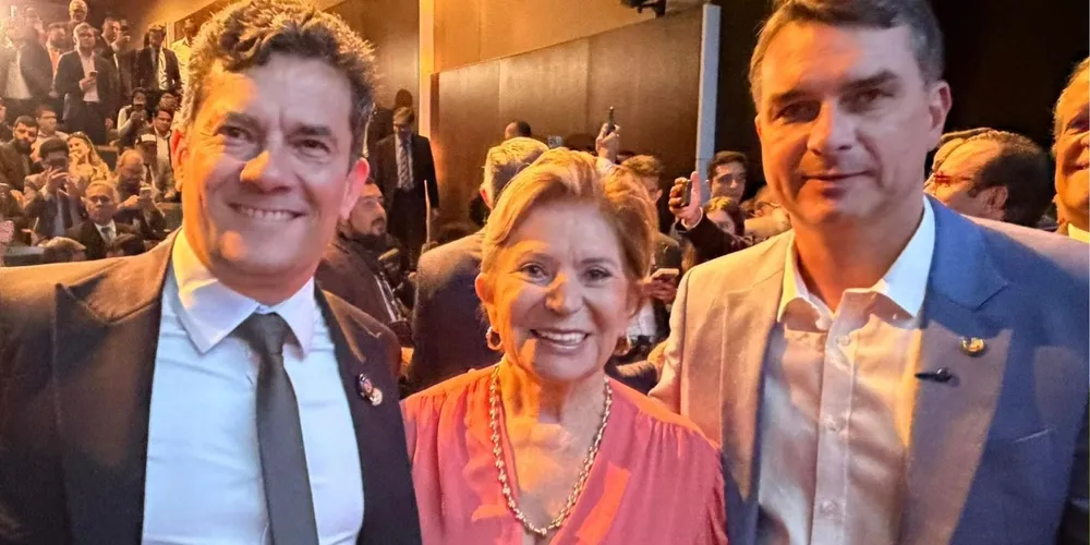 Moro, Elizabeth e Flávio Bolsonaro em Brasília