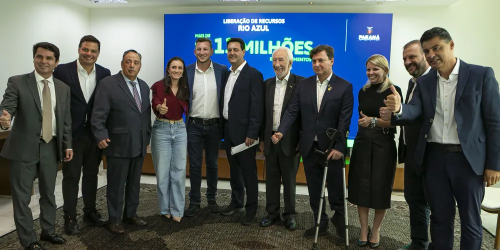 Os recursos contemplam construção de creches, reforma de escola, compra de veículos e pavimentação rural e urbana em cidades da Região Metropolitana de Curitiba (RMC), Sul, Centro-Sul e Campos Gerais.