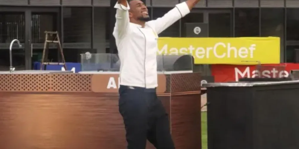 Frickson Erazo celebra vaga na final do MasterChef Celebrity Equador