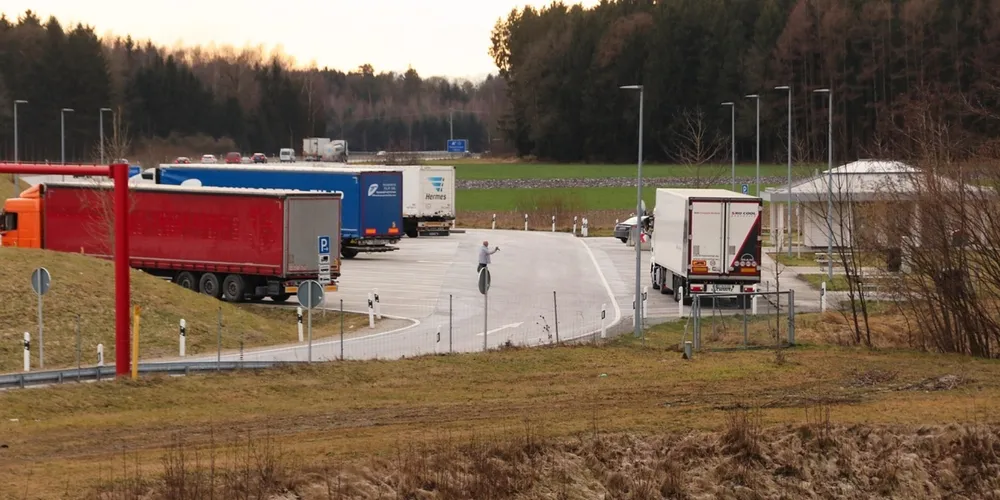 Chuvas e alta demanda por transporte encarecem o serviço