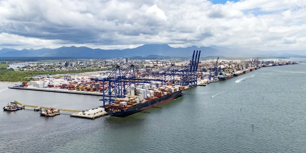 Infraestrutura de ponta e logística eficiente garantem a Paranaguá o título de maior corredor de exportação de frango congelado do planeta