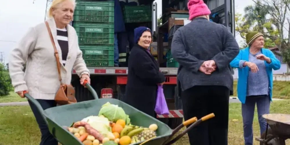 Equipes do Feira Verde estarão trocando recicláveis por frutas, verduras e legumes