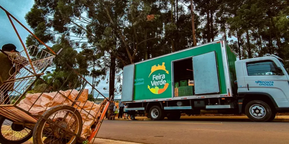 População pode trocar recicláveis por frutas e verduras no Feira Verde