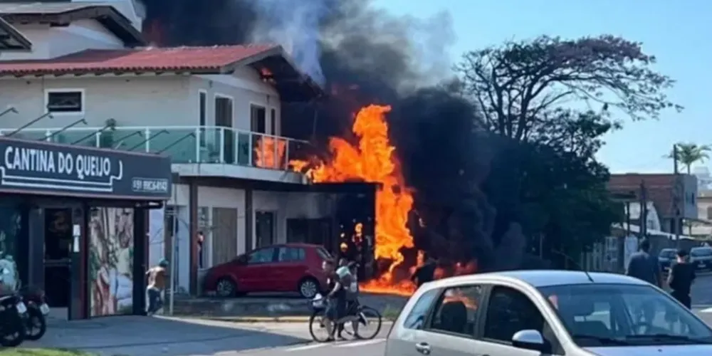 Restaurante sobre o qual a aeronave caiu estava fechado no momento da queda