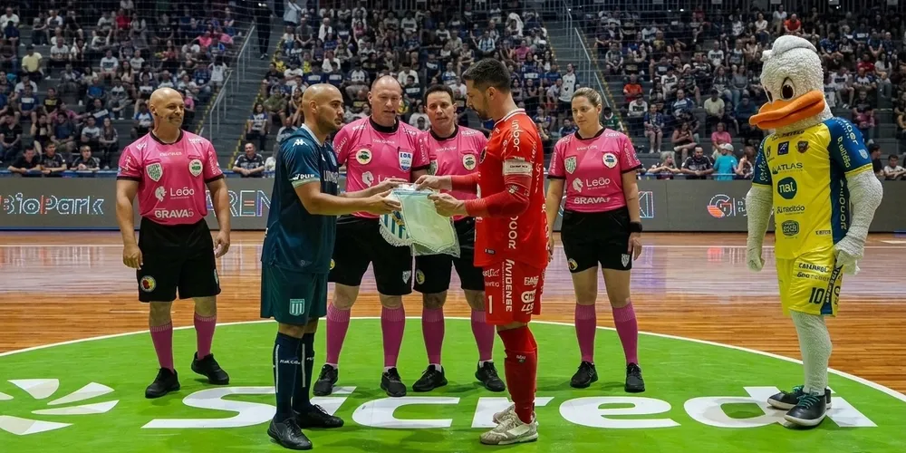 Quatorze equipes participam da da Série Ouro masculina do Campeonato Paranaense Sicredi de Futsal