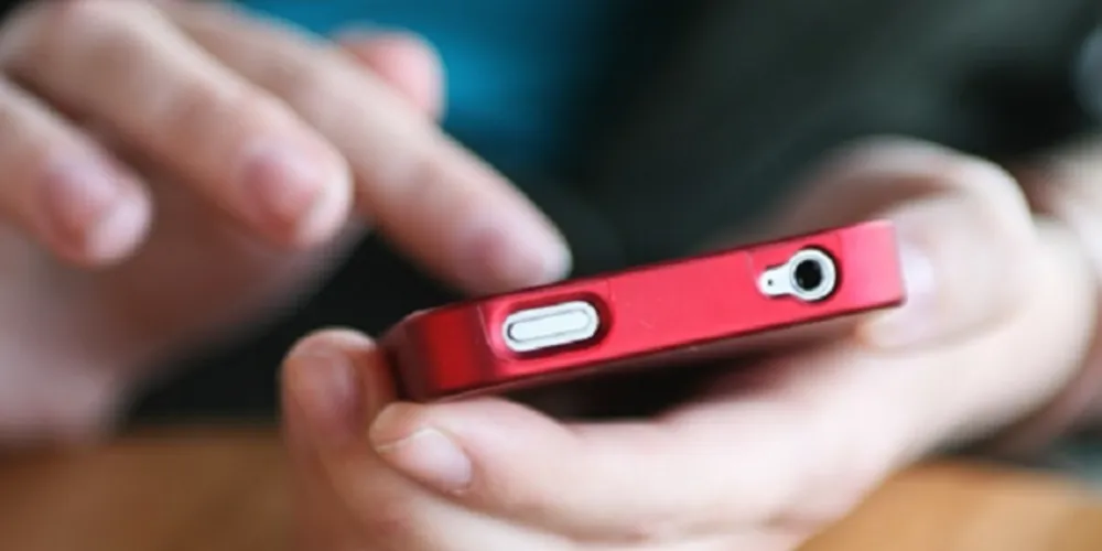 A filha do ex-casal afirmou que acordou com o pai já dentro de casa