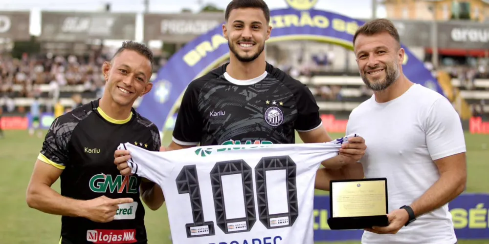 Homenagem aconteceu antes da partida contra o Cuiabá
