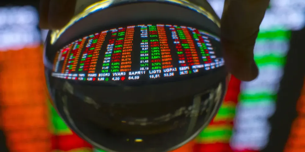 O Ibovespa fechou em alta de 0,49%, aos 184.108,29 pontos
