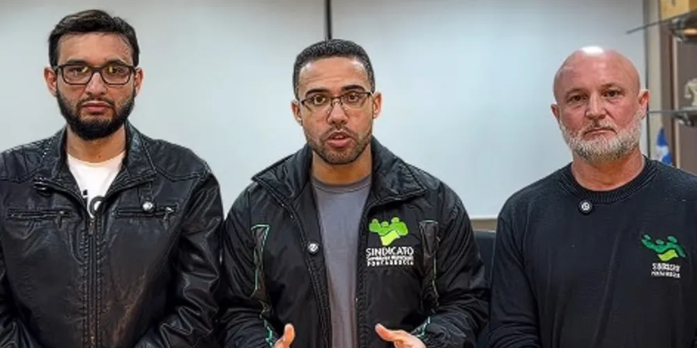 Em comunicado nas redes sociais, o SindServ convocou os servidores para a paralisação