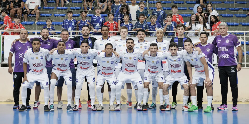 Na noite deste sábado (14), o ‘lobo-guará’ superou o Colombo Futsal por 4 a 2 e divide a liderança do Grupo A