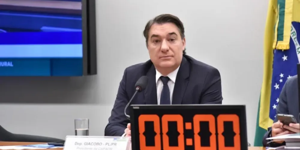 Ele disse que permanecerá alinhado ao governador Ratinho Júnior (PSD)