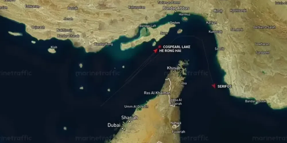 Animação mostra petroleiros saindo do Golfo pelo Estreito de Ormuz no início das negociações EUA-Irã