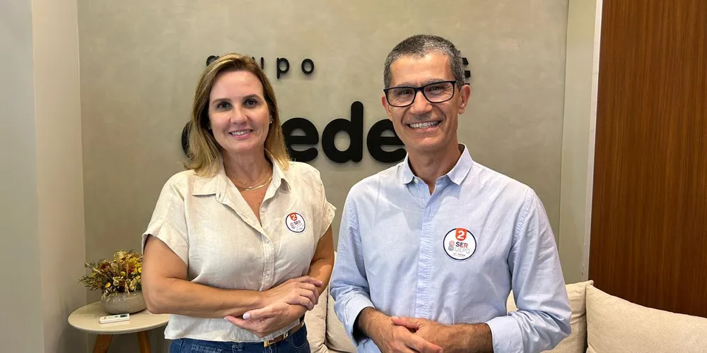 Os candidatos da chapa 2 'Ser UEPG', à reitoria da Universidade Estadual de Ponta Grossa (UEPG), Adriana Campagnoli (vice-reitora) e Ivo Mottin Demiate (reitor)