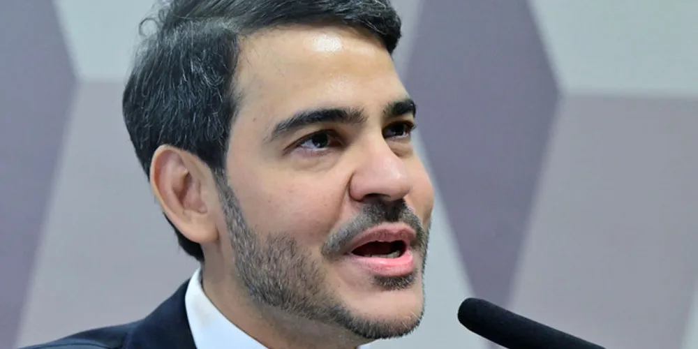 Jorge Messias obteve 42 votos contrários e 34 favoráveis, além de uma abstenção.