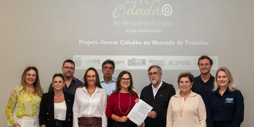 Lideranças que renovaram parceria com o projeto
