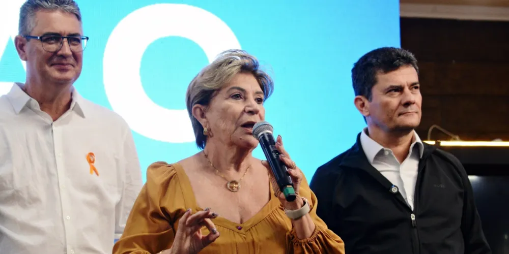 O vereador Julio Küller e a prefeita de Ponta Grossa, Elizabeth Schmidt, são filiados ao União Brasil; o senador Sergio Moro filiou-se ao PL nesta semana