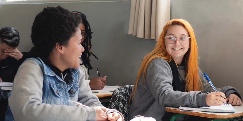 O objetivo é incentivar a reflexão sobre política, democracia e cidadania e promover o conhecimento sobre a estrutura e o funcionamento do Poder Legislativo brasileiro