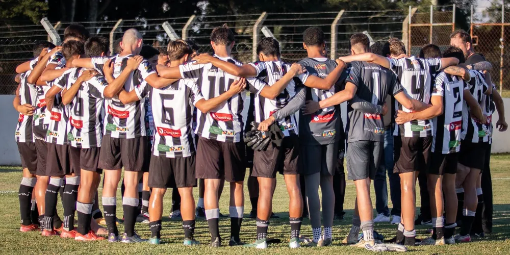 Ao todo, 20 atletas viajaram para Goiânia na manhã desta segunda-feira (30)