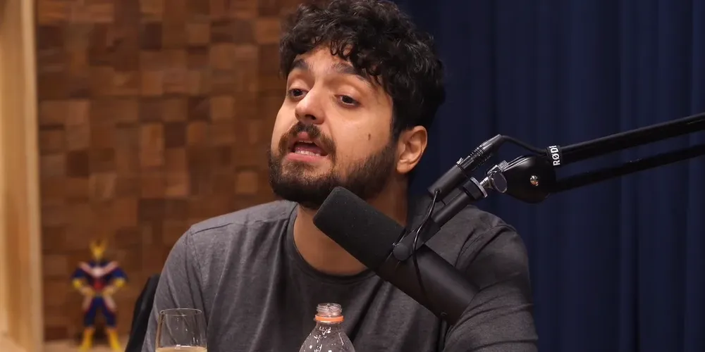 Os desdobramentos do caso citam ordens para que plataformas digitais bloqueassem canais vinculados a Monark e fornecessem informações cadastrais