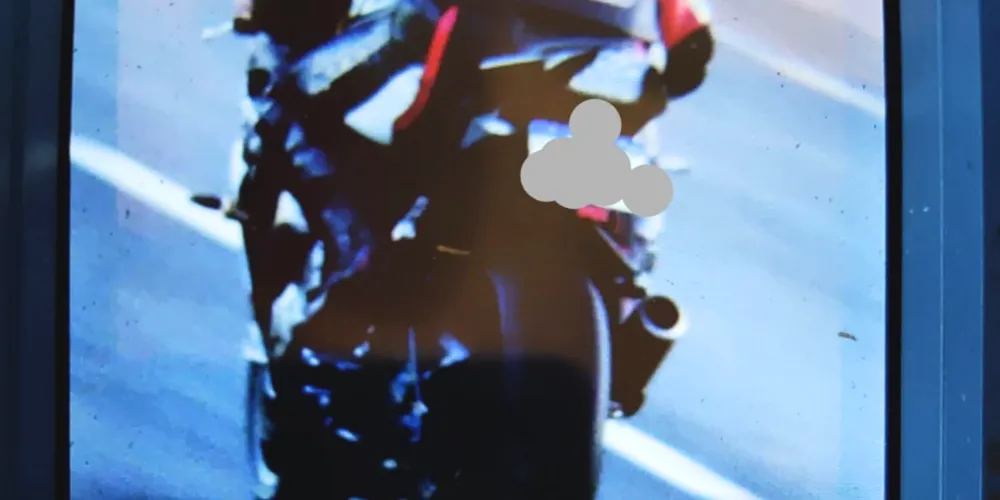 A motocicleta foi flagrada a 197 km/h pelo radar de velocidade em Castro