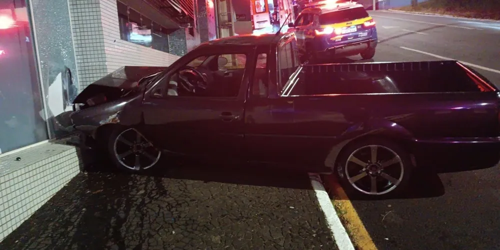 O motorista sofreu um ferimento no nariz, sendo encaminhado à UPA