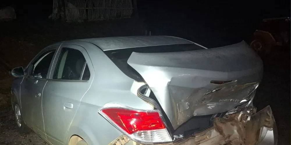 O acidente resultou somente em danos nos veículos