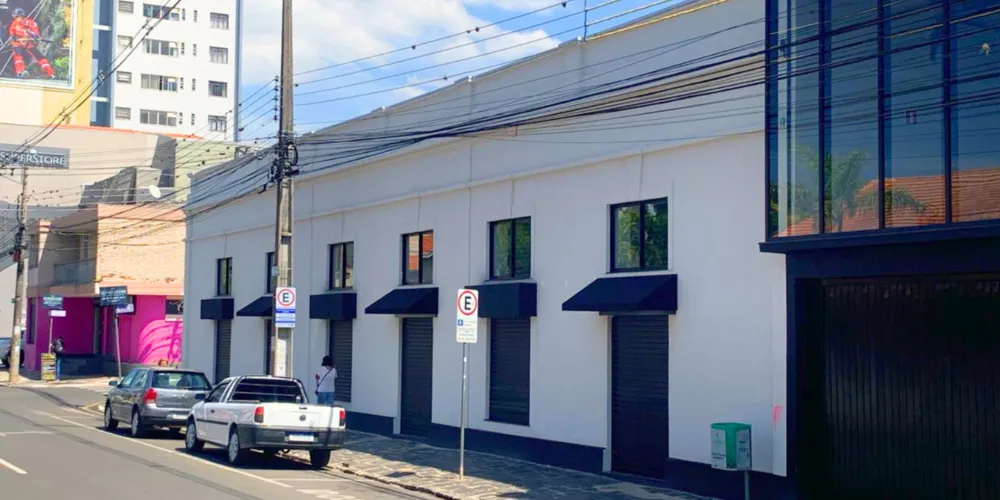 O imóvel, localizado no Centro de Ponta Grossa, é conhecido por ter abrigado a casa noturna 'Magic'