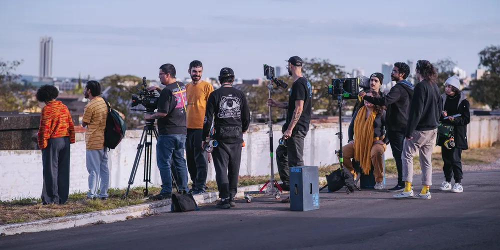 Não Sei Se Te Amo — primeiro longa de ficção gravado na cidade estreia no YouTube em 21/03