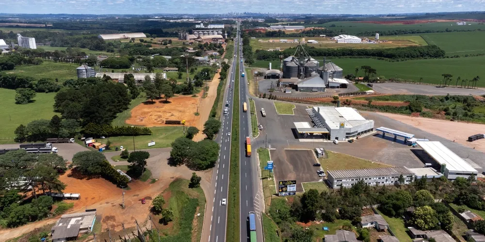 Obras no Distrito Industrial de Ponta Grossa causam atrasos que prejudicam a qualidade dos grãos e elevam custos do setor