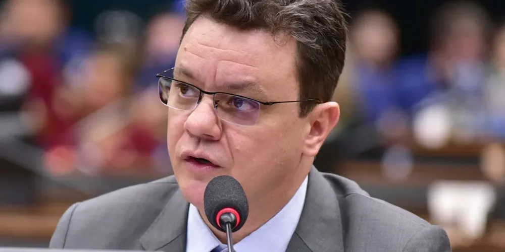 Odair é deputado federal e advogado, com base política em Minas Gerais