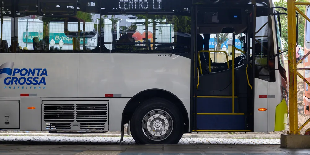 Ônibus no Terminal Central