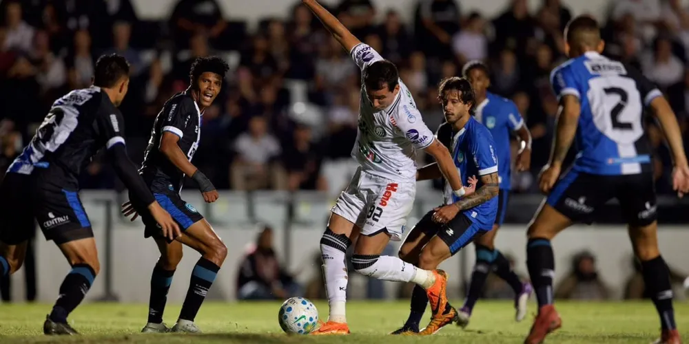 Pablo abre o placar diante do capital-DF.