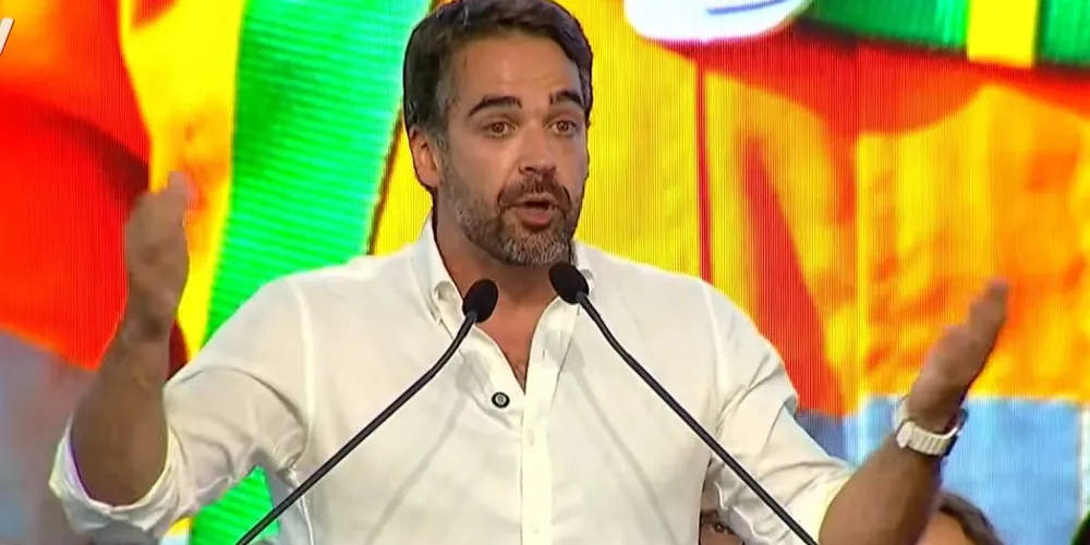 Em publicação nas redes sociais, Eduardo Leite disse que a escolha do partido tende a manter a polarização política no país