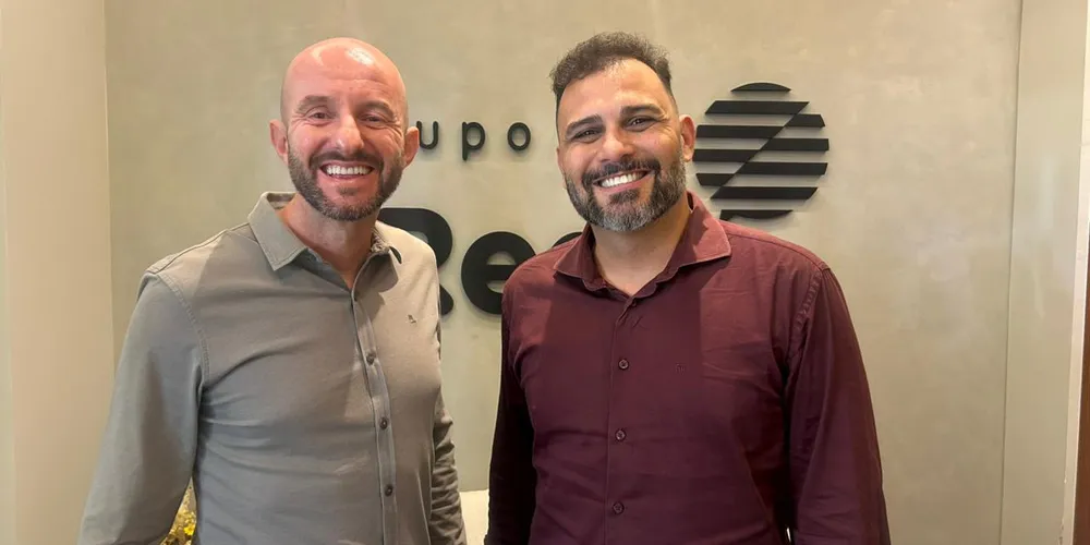 O diretor de aprendizagem da Inbix, Luciano Döll, e o executivo de Gestão de Pessoas da Unimed, Nilo Nery, na sede do Grupo aRede